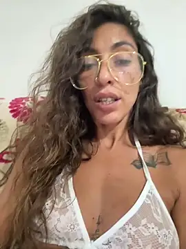 amanilouve online show from 09.18.25