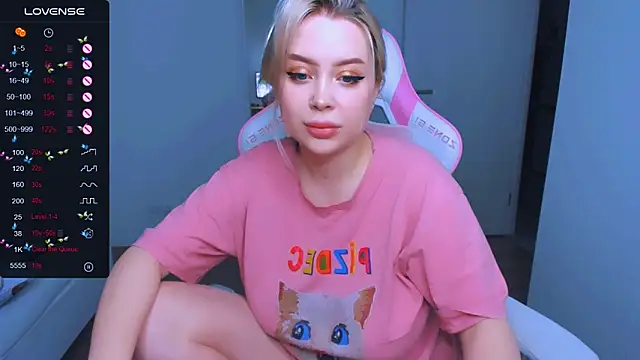 MonaLauu online show from 02.10.25