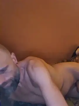 Snapshot of Ladyshaker82 chatting on 12.04.25 Ladyshaker82 online show from 12.04.25