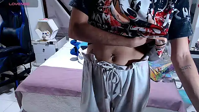 Snapshot of lady_Ary_xx chatting on 12.30.24 lady Ary xx online show from 12.30.24