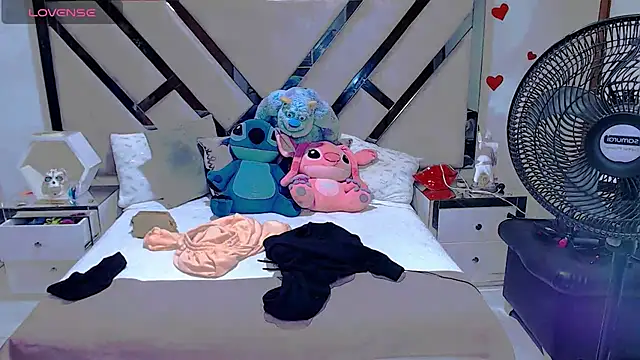 Snapshot of lady_Ary_xx chatting on 01.05.25 lady Ary xx online show from 01.05.25