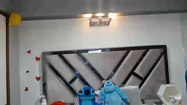 Snapshot of lady_Ary_xx chatting on 01.08.25 lady Ary xx online show from 01.08.25