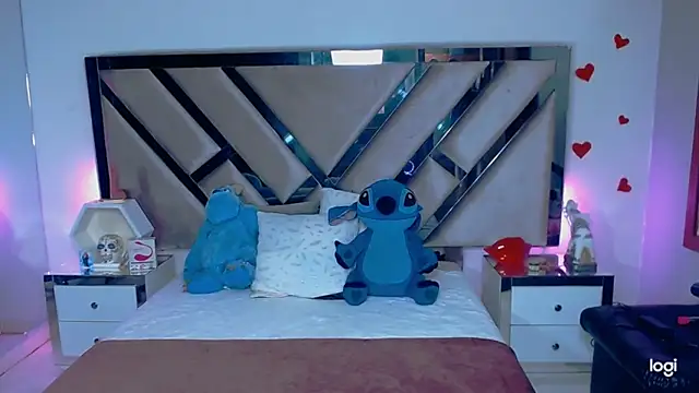 Snapshot of lady_Ary_xx chatting on 01.15.25 lady Ary xx online show from 01.15.25