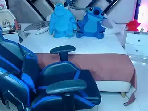 Snapshot of lady_Ary_xx chatting on 02.01.25 lady Ary xx online show from 02.01.25