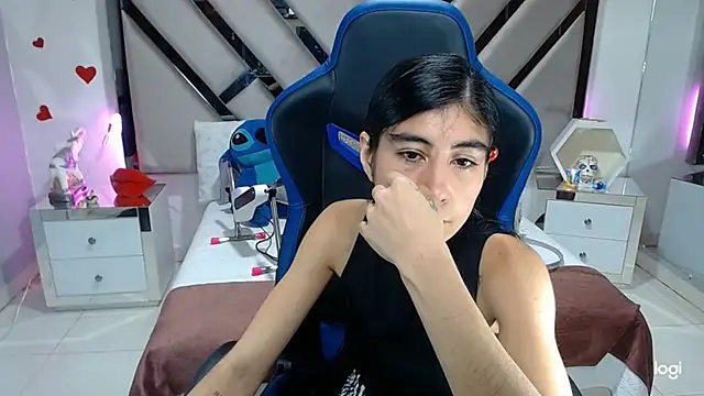 Snapshot of lady_Ary_xx chatting on 02.01.25 lady Ary xx online show from 02.01.25