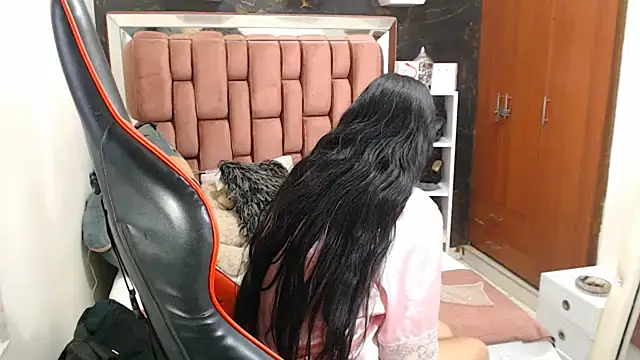 Snapshot of lady_Ary_xx chatting on 02.22.25 lady Ary xx online show from 02.22.25