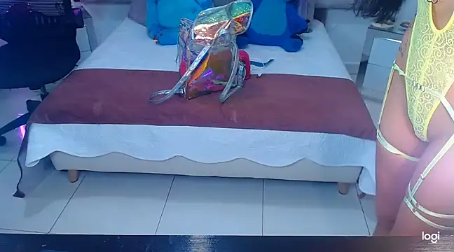 Snapshot of lady_Ary_xx chatting on 03.07.25 lady Ary xx online show from 03.07.25