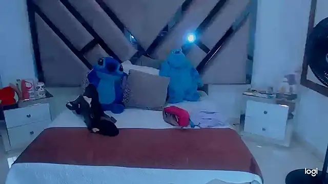 Snapshot of lady_Ary_xx chatting on 03.18.25 lady Ary xx online show from 03.18.25