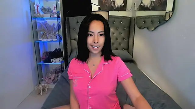 reighnempress online show from 04.06.26