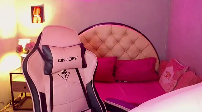 WeezyBabyXoxo online show from 03.17.25