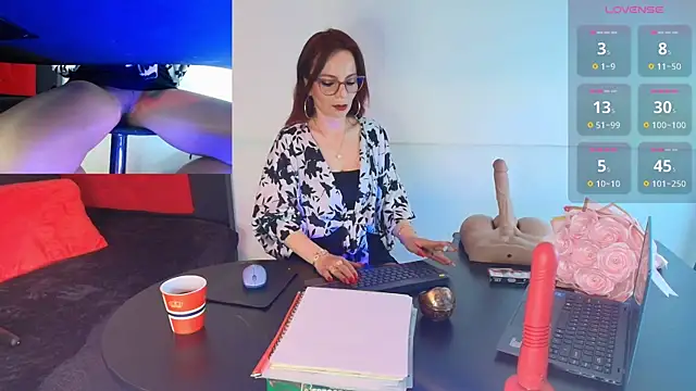 Snapshot of Miss_ellien chatting on 09.13.25 Miss ellien online show from 09.13.25