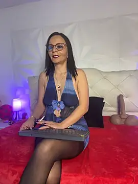 Miss ellien online show from 07.06.26