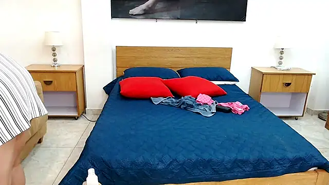 MaloryAndLuna online show from 10.15.25