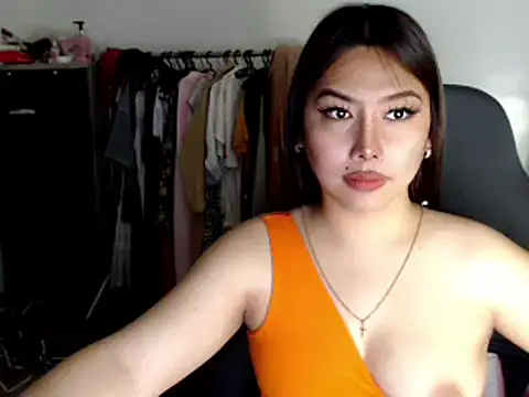 urqueendominant online show from 03.15.25