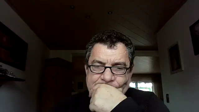 Nobbie444 online show from 11.13.25