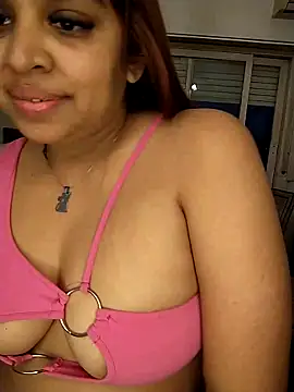 Snapshot of sasha_hot98 chatting on 11.25.25 sasha hot98 online show from 11.25.25