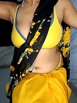 Snapshot of Ms_Divya chatting on 01.01.25 Ms Divya online show from 01.01.25