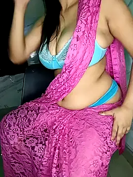 Snapshot of Ms_Divya chatting on 01.05.25 Ms Divya online show from 01.05.25