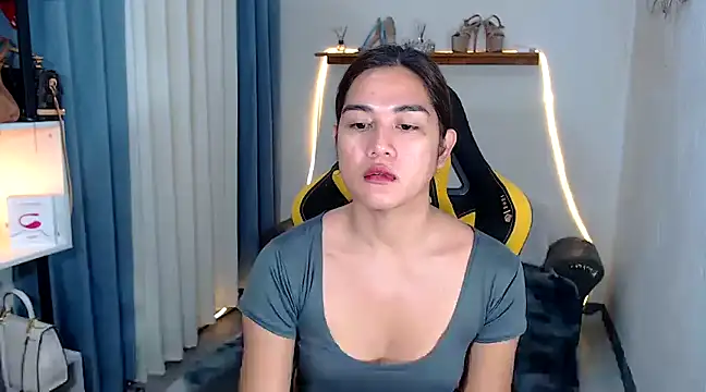 MarieLoveGlamorous online show from 01.14.25