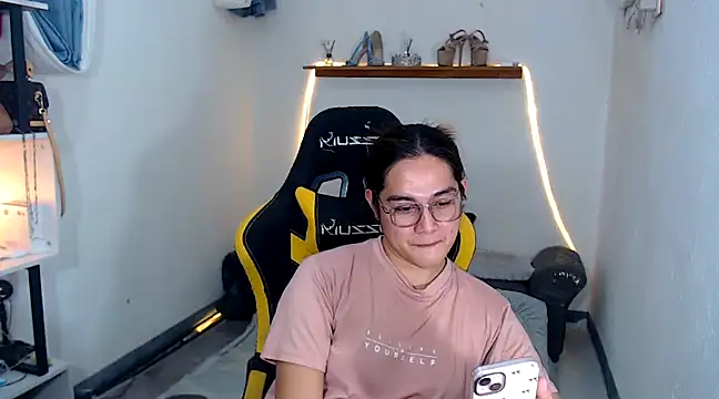 MarieLoveGlamorous online show from 02.23.25