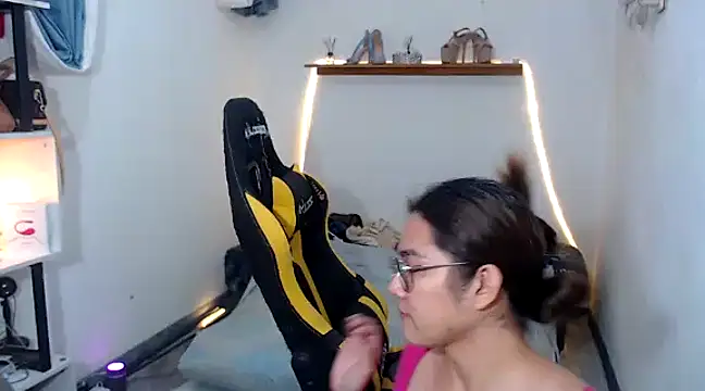 MarieLoveGlamorous online show from 02.23.25