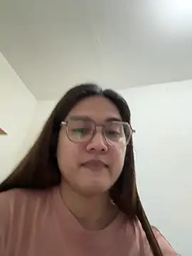 Snapshot of MarieLoveGlamorous chatting on 05.28.26 MarieLoveGlamorous online show from 05.28.26