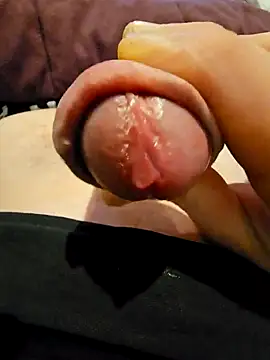 GrosseMinniHulk online show from 12.17.24