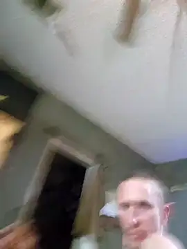 Snapshot of BreakBread974 chatting on 02.14.25 BreakBread974 online show from 02.14.25