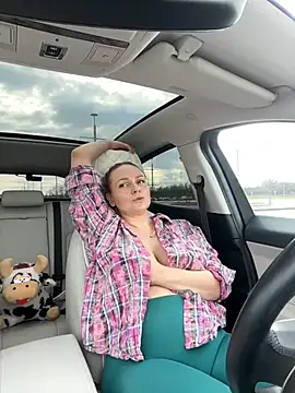 Bondgirl 013 online show from 01.24.25