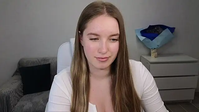 EvaMaddison online show from 01.08.25