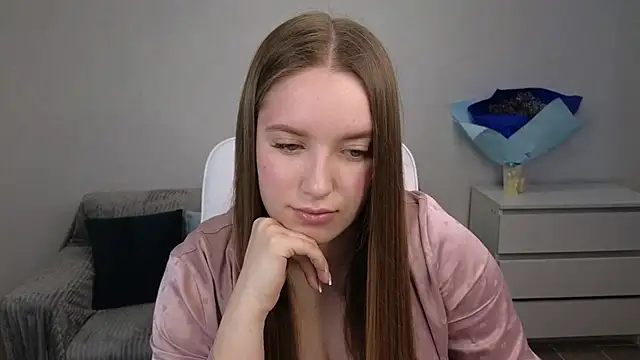 EvaMaddison online show from 01.14.25