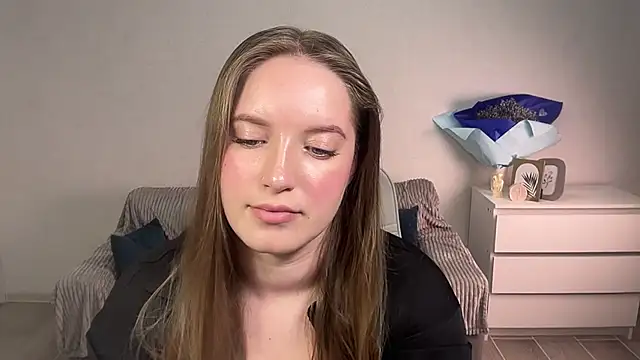 EvaMaddison online show from 09.10.25