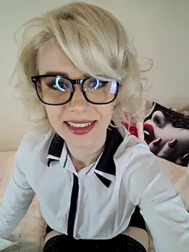 Snapshot of AureliaDoux chatting on 03.02.25 AureliaDoux online show from 03.02.25