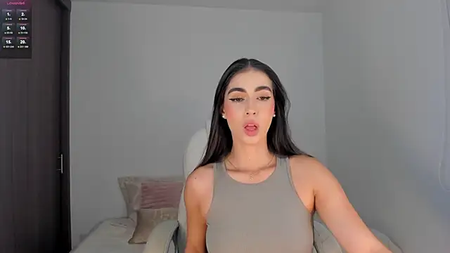 Snapshot of RebeccaBaxter chatting on 02.08.25 RebeccaBaxter online show from 02.08.25