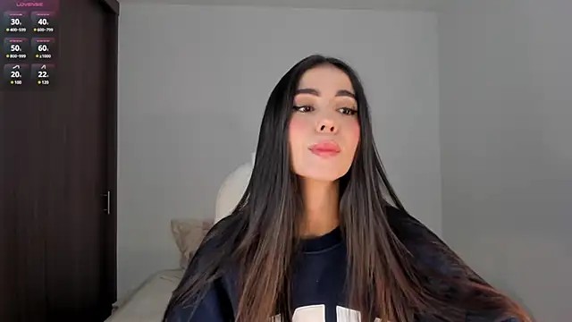 Snapshot of RebeccaBaxter chatting on 03.11.25 RebeccaBaxter online show from 03.11.25