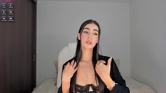 Snapshot of RebeccaBaxter chatting on 03.12.25 RebeccaBaxter online show from 03.12.25