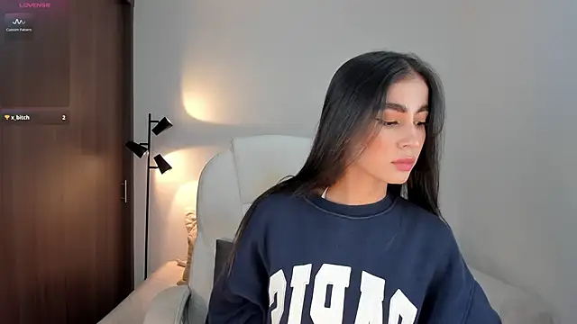 RebeccaBaxter online show from 11.12.25