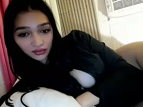 Snapshot of _caroline69 chatting on 01.28.25 caroline69 online show from 01.28.25