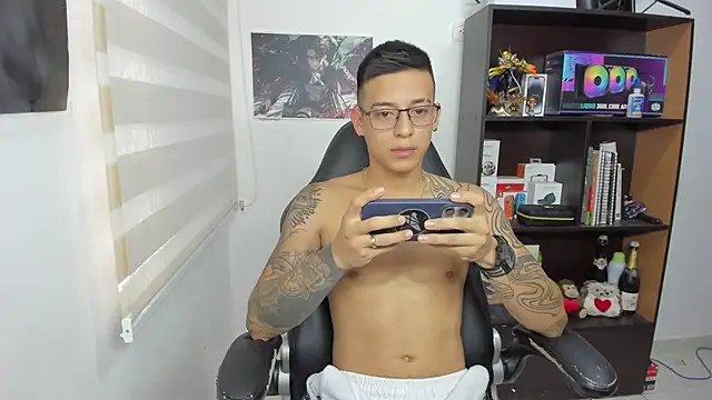 SIXXTOLOVE18 online show from 03.05.25