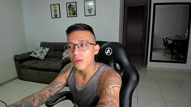 SIXXTOLOVE18 online show from 09.09.25