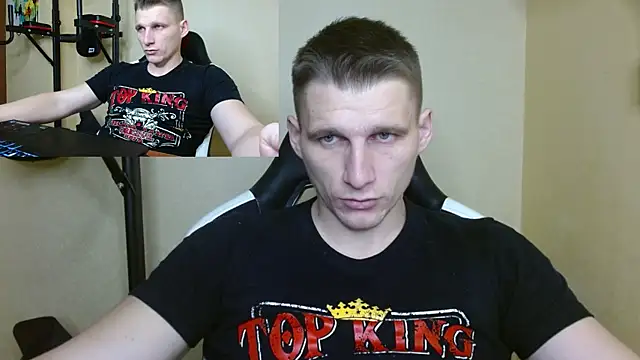 Snapshot of PoliglotJoe chatting on 12.04.24 PoliglotJoe online show from 12.04.24