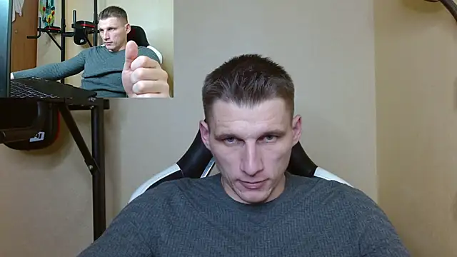 Snapshot of PoliglotJoe chatting on 12.22.24 PoliglotJoe online show from 12.22.24