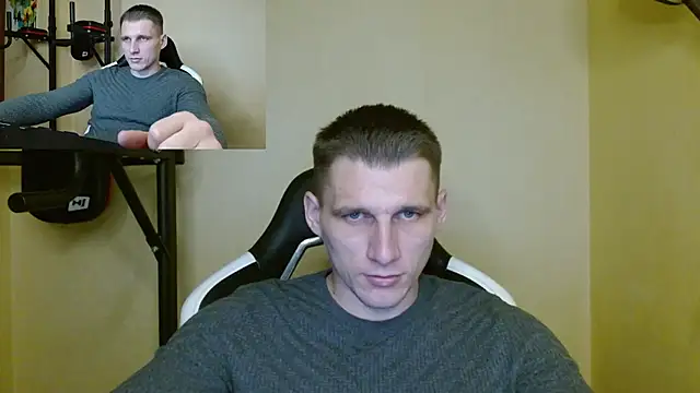 Snapshot of PoliglotJoe chatting on 12.27.24 PoliglotJoe online show from 12.27.24