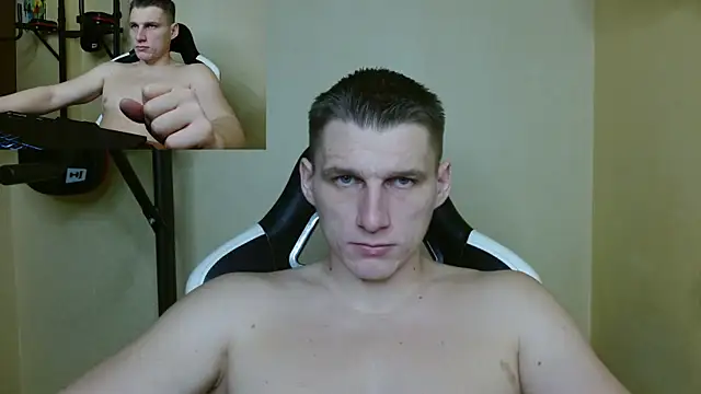Snapshot of PoliglotJoe chatting on 12.28.24 PoliglotJoe online show from 12.28.24