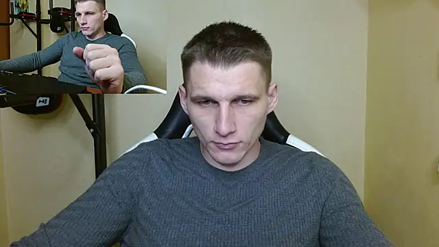 Snapshot of PoliglotJoe chatting on 12.29.24 PoliglotJoe online show from 12.29.24