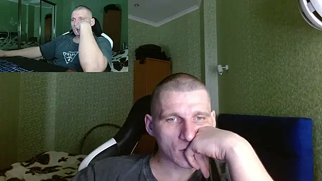 Snapshot of PoliglotJoe chatting on 01.24.25 PoliglotJoe online show from 01.24.25