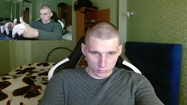 Snapshot of PoliglotJoe chatting on 01.25.25 PoliglotJoe online show from 01.25.25