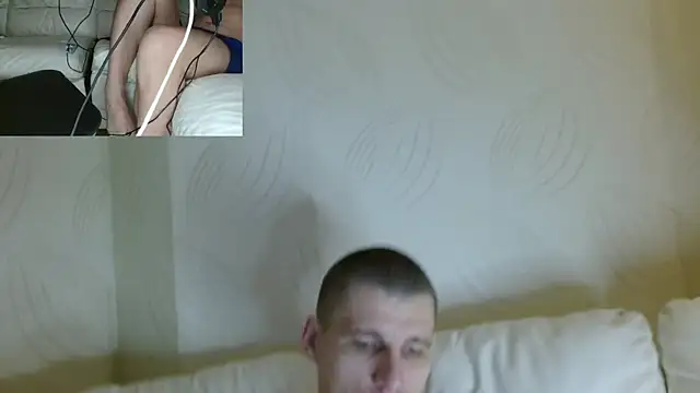 Snapshot of PoliglotJoe chatting on 02.04.25 PoliglotJoe online show from 02.04.25