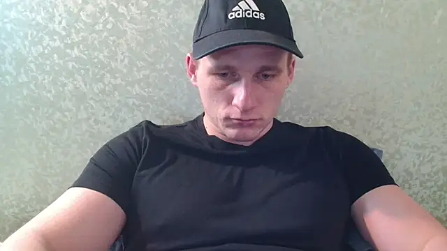 Snapshot of PoliglotJoe chatting on 03.04.25 PoliglotJoe online show from 03.04.25