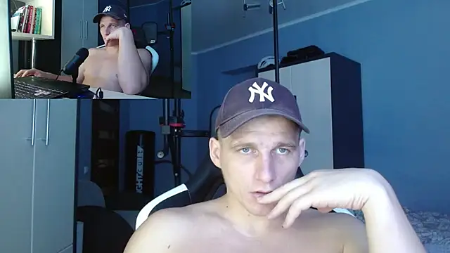 Snapshot of PoliglotJoe chatting on 10.01.25 PoliglotJoe online show from 10.01.25